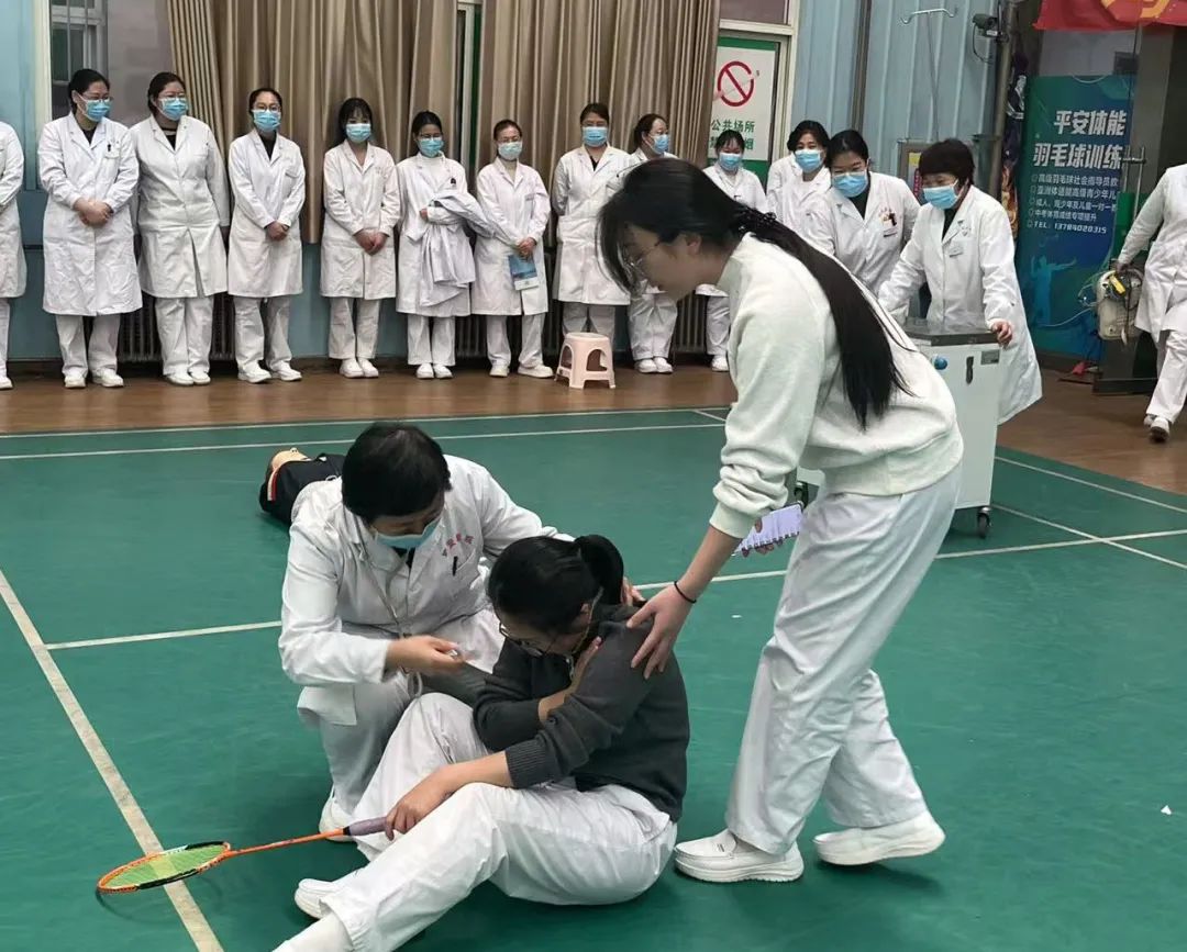 顾客健康始于心 顾客安全始于行——平安健康家园针对顾客突发状况开展应急演练